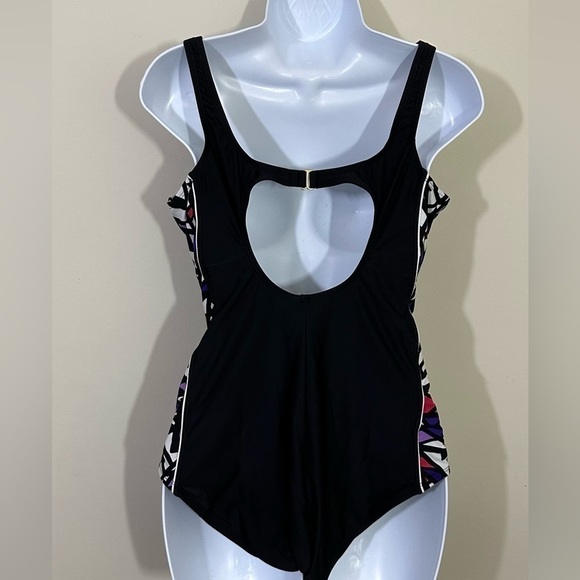 Catalina sz 16-18  swimsuit black with print fabric on the sides - Picture 8 of 9
